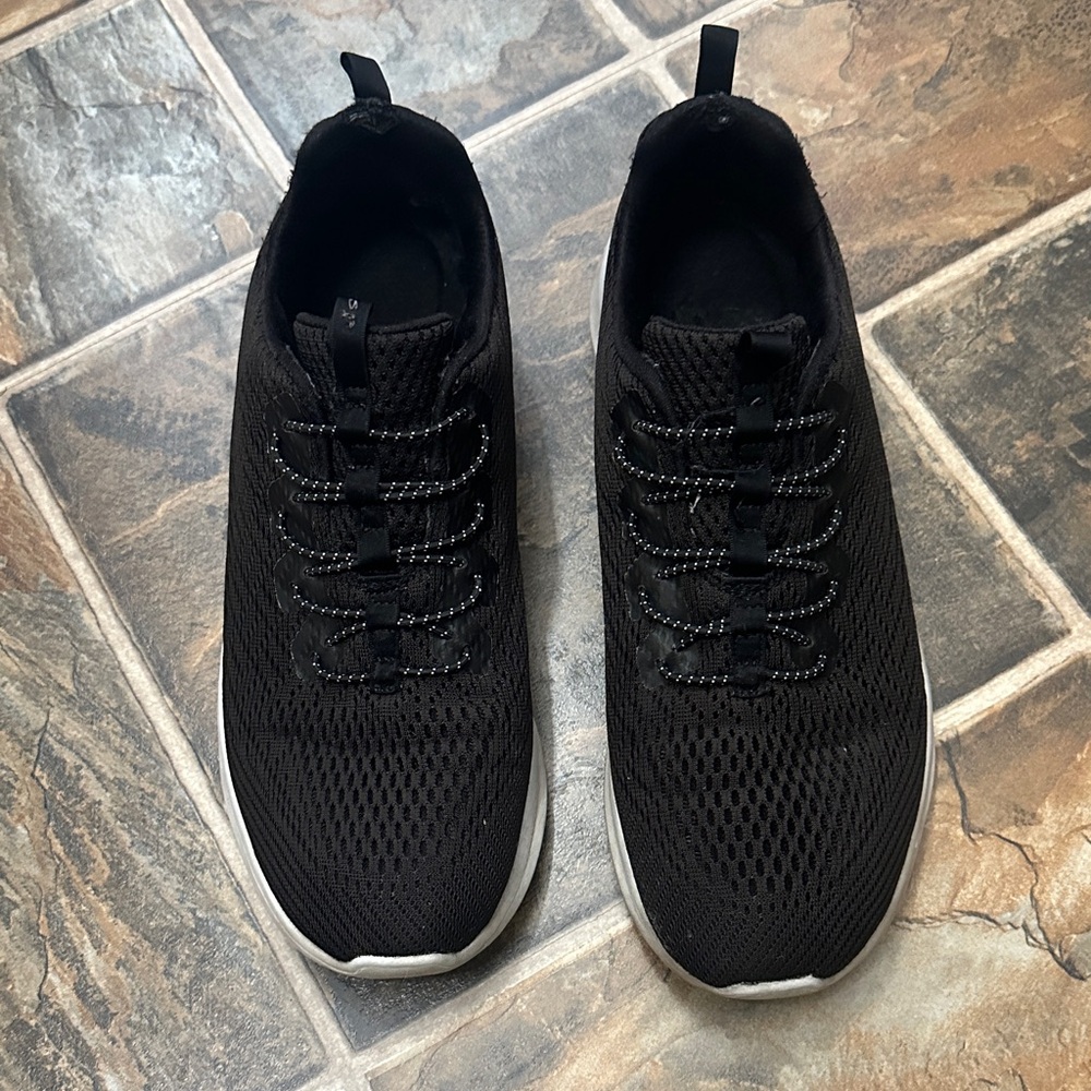 Sketchers Black Mesh Sneakers
